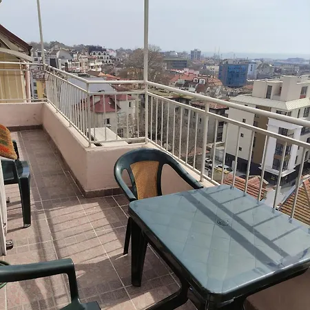 Penyrent Apartman *