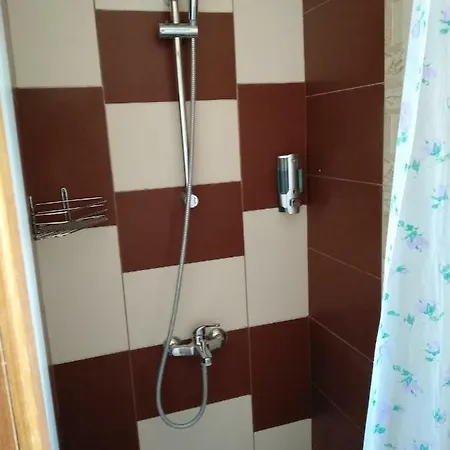 Apartment Penyrent Warna